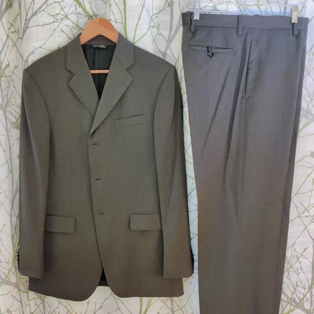 Banana Republic Modern Grey Wool Suit, 40R Pants 33x34